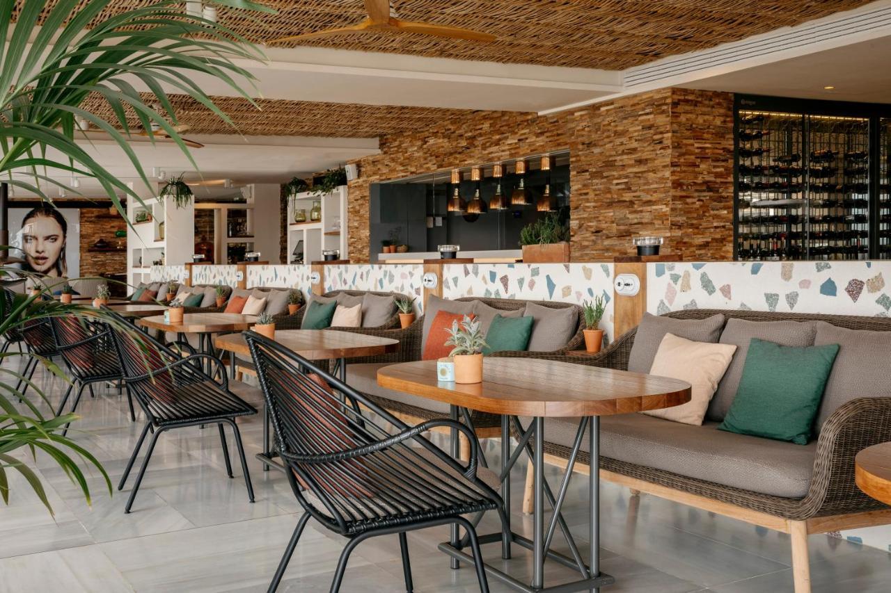 Me Ibiza - The Leading Hotels Of The World Santa Eulària des Riu Kültér fotó