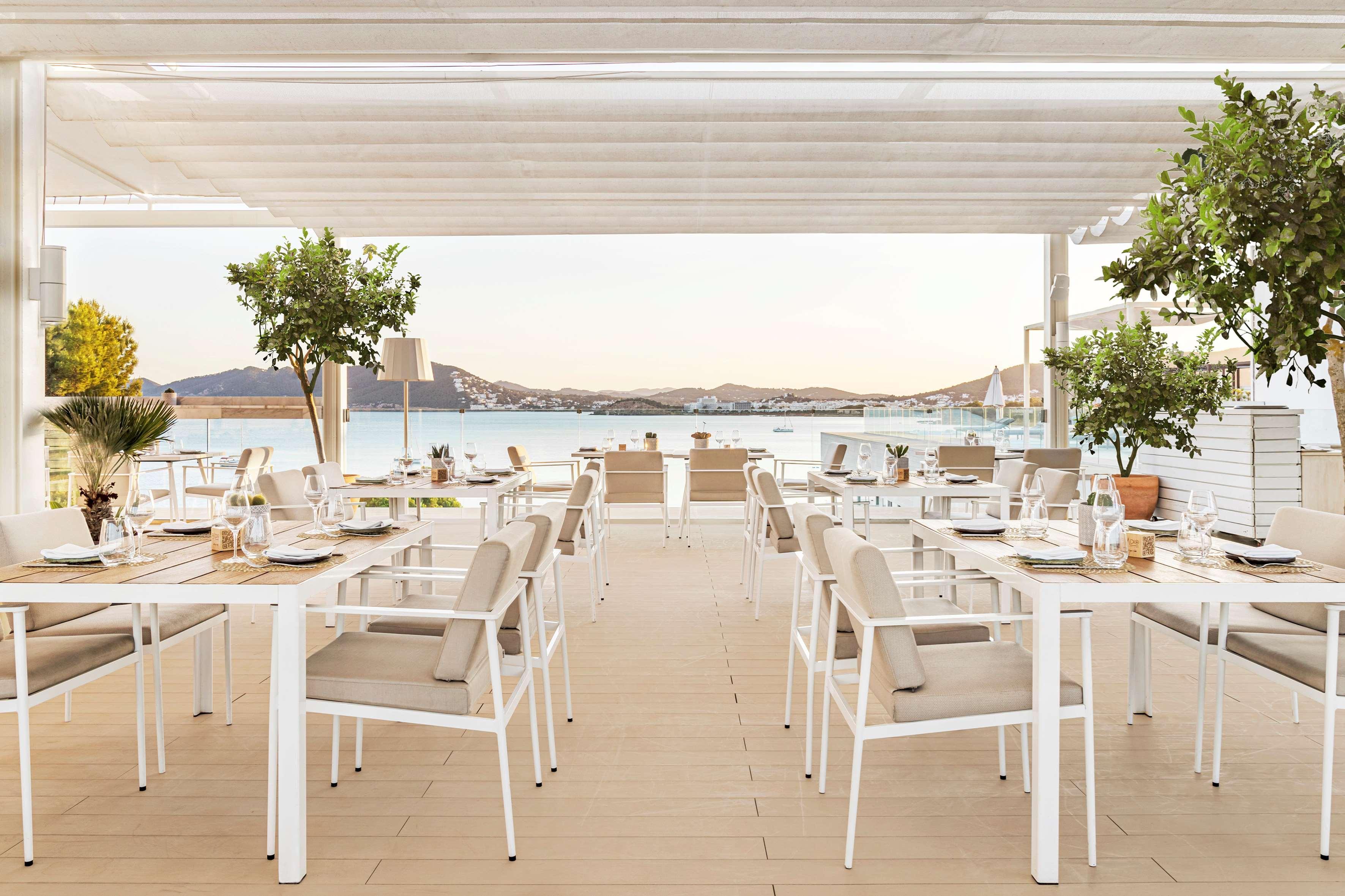 Me Ibiza - The Leading Hotels Of The World Santa Eulària des Riu Kültér fotó