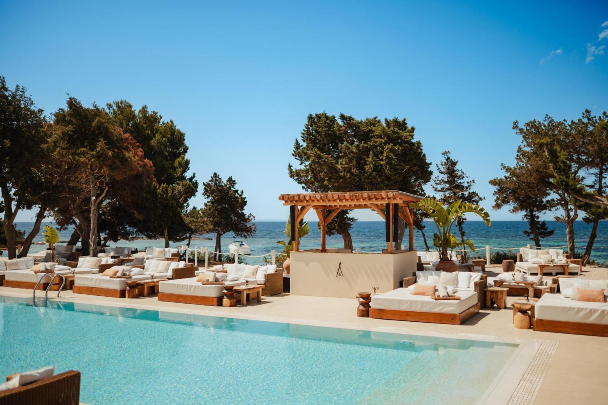 Me Ibiza - The Leading Hotels Of The World Santa Eulària des Riu Kültér fotó