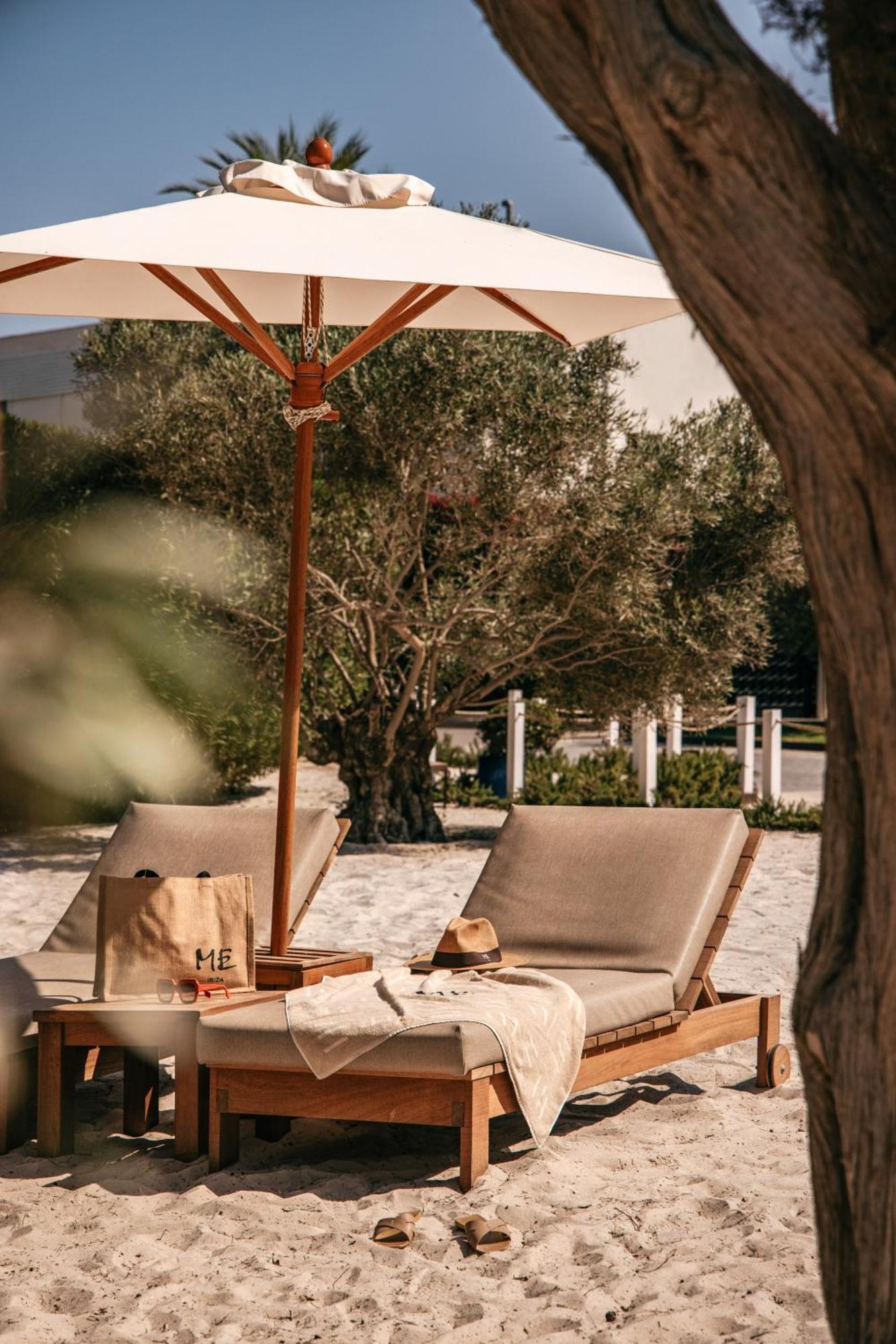 Me Ibiza - The Leading Hotels Of The World Santa Eulària des Riu Kültér fotó